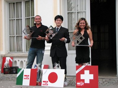 OEMC:n voittajat Luca Gavalli (ITA), Koji Idota (JAP), Bo Lang (SWI). Kuva: OEMC